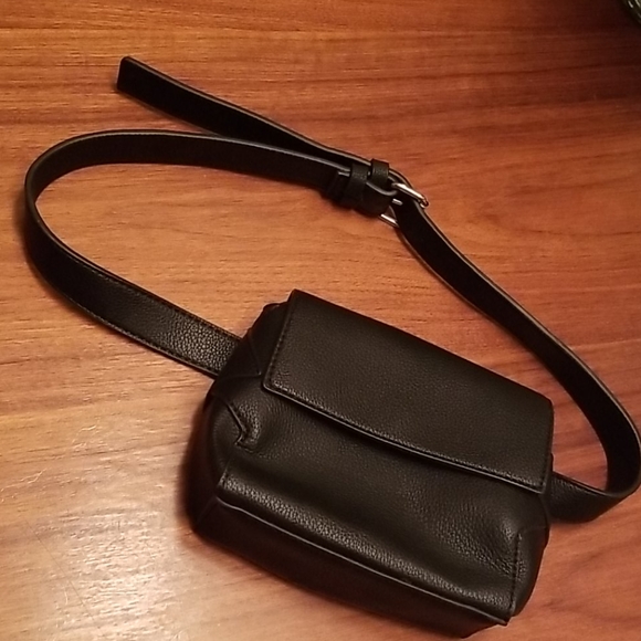 French Connection FANNY PACK - Picture 1 of 5